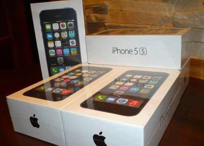 Apple iPhone 5S 64GB  White & Black  Factory Unloc